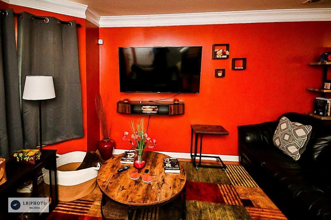 Amazing Large 3 Bed House With King Bed Less Than 10 Miles To Dtwn Атланта Экстерьер фото